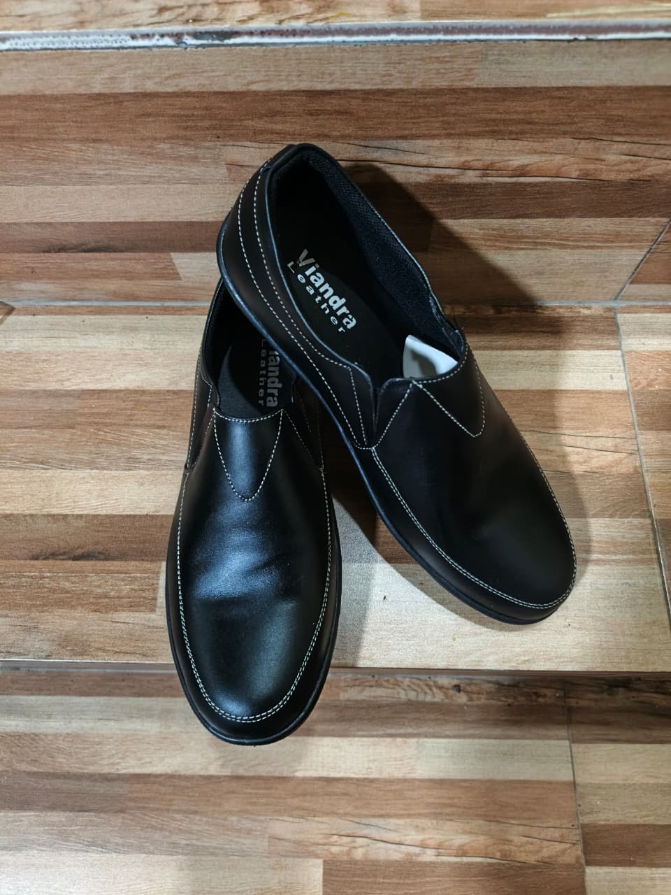 Sepatu Slip On