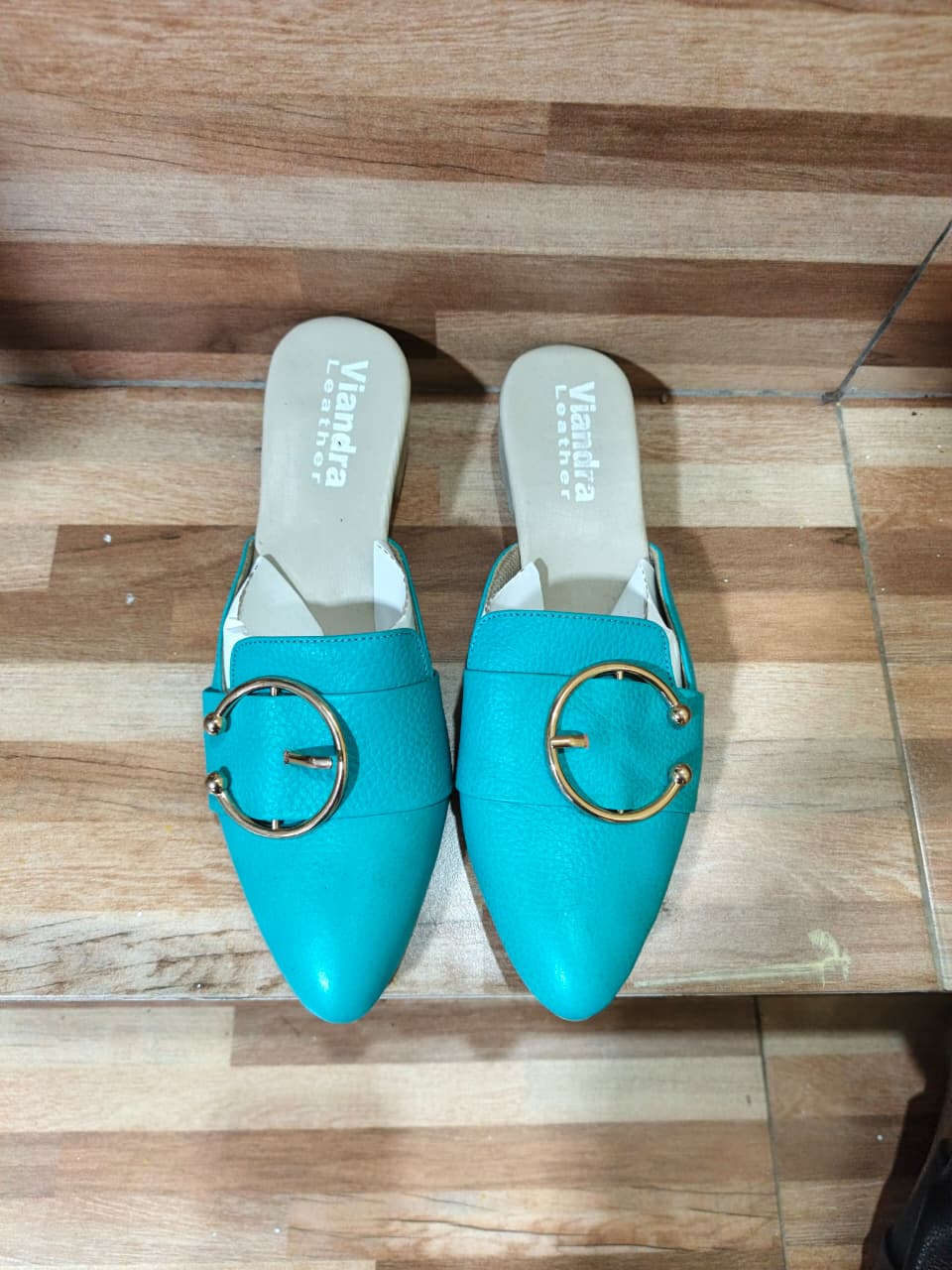 Sandal Tutong